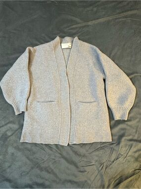 Wilfred Light 100% Merino Wool Sweater

#1415